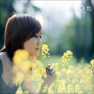 女性