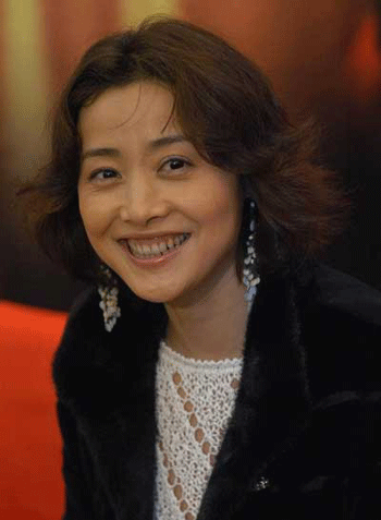 以容貌博富贵 明星“小三”的战斗故事